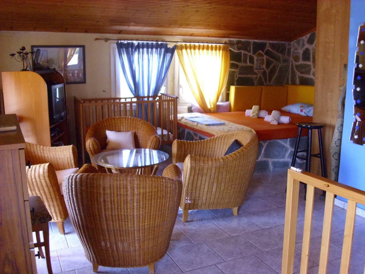Villa Julia Nea Plagia Zewnętrze zdjęcie